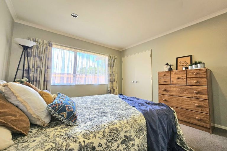 Photo of property in 8f Blennerville Close, Marton, 4710