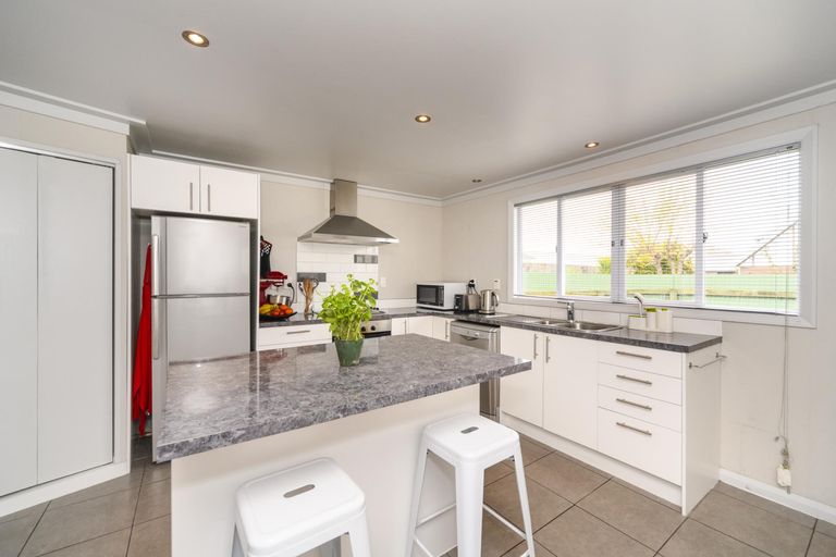 Photo of property in 126 Heretaunga Street, Palmerston North, 4414