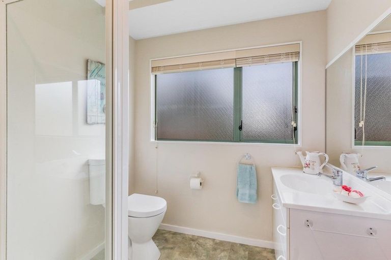 Photo of property in Redwood Village, 59/42 Main Road, Tawa, Wellington, 5028