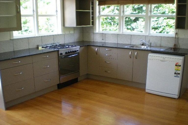 Photo of property in 10 Linwood Avenue, Forrest Hill, Auckland, 0620