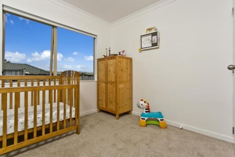 Photo of property in 55 Helleur Road, Massey, Auckland, 0614