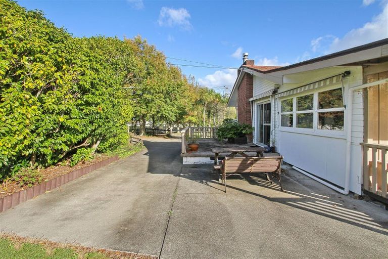 Photo of property in 370 Taupaki Road, Taupaki, Henderson, 0782