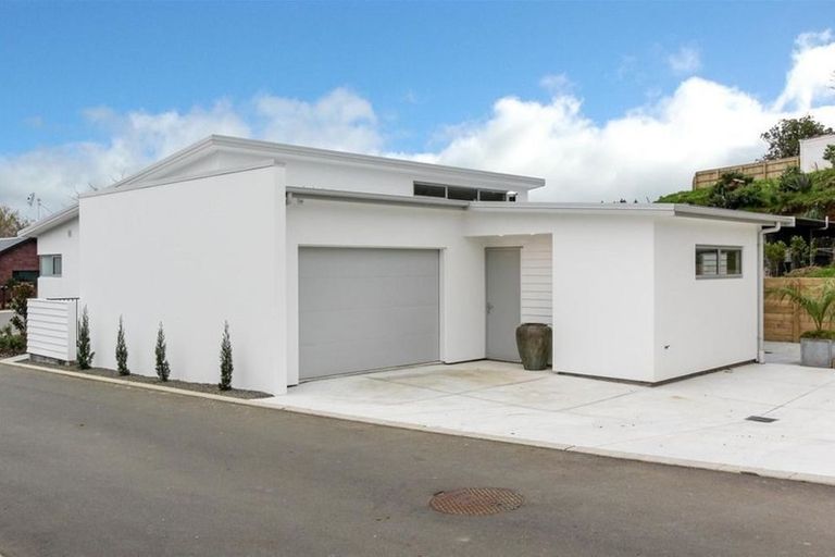 Photo of property in 4 Mackillop Way, Brooklands, New Plymouth, 4310