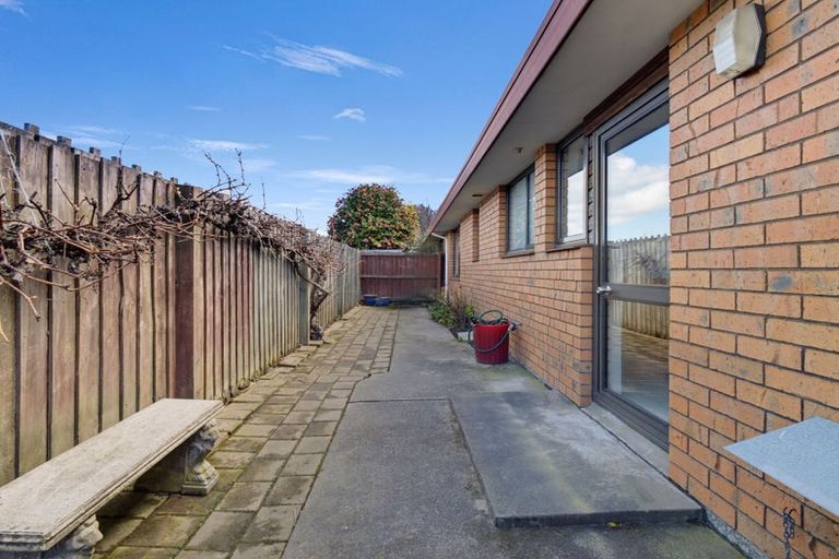 Photo of property in 19a Sheraton Place, Redwood, Christchurch, 8051