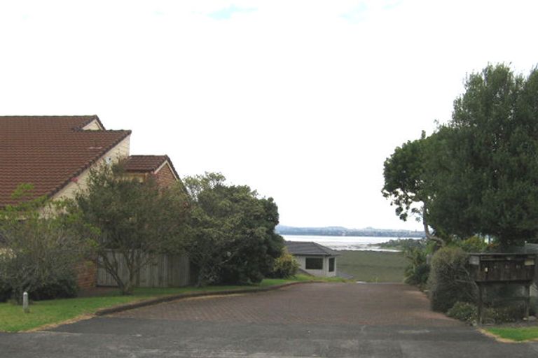 Photo of property in 21 Renoir Street, West Harbour, Auckland, 0618
