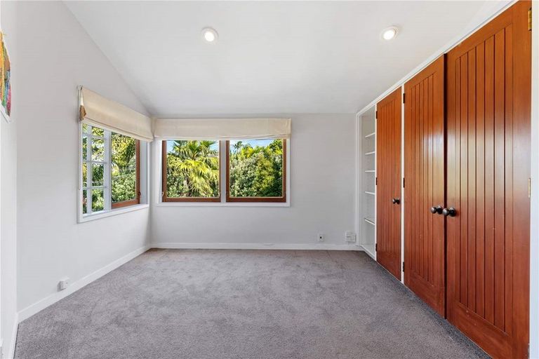 Photo of property in 60 Kohimarama Road, Kohimarama, Auckland, 1071