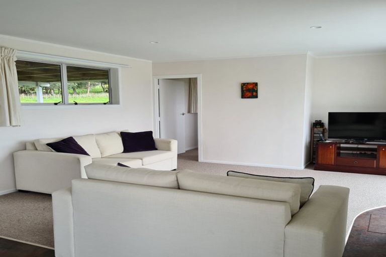 Photo of property in 77 Alexandra Redoubt Road, Tuakau, 2694