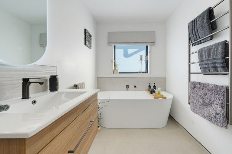 Photo of property in 16 Cam Mill Place, Rangiora, 7400