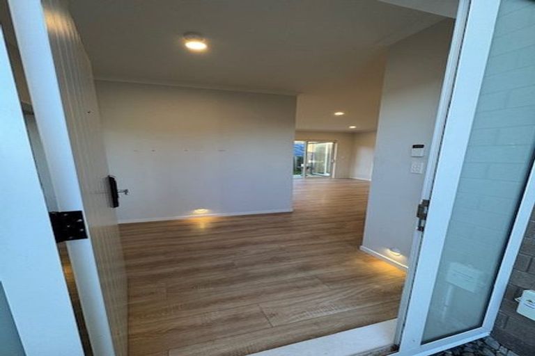 Photo of property in 18 Arahi Place, Rototuna North, Hamilton, 3210