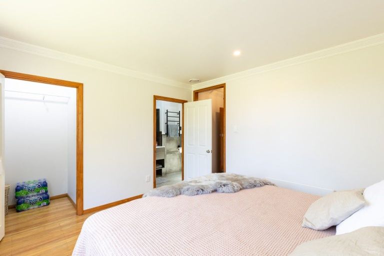 Photo of property in 52 Clawton Street, Westown, New Plymouth, 4310