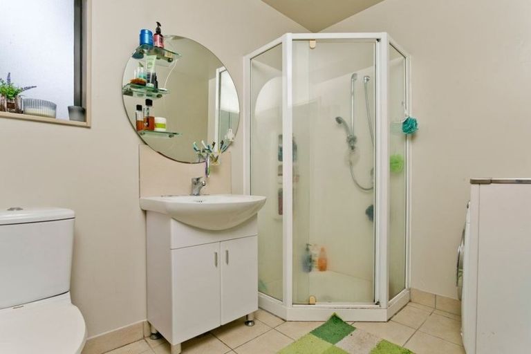 Photo of property in 672 Te Atatu Road, Te Atatu Peninsula, Auckland, 0610