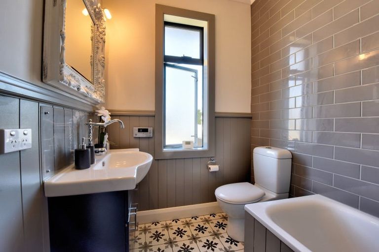 Photo of property in 6 Charlton Road, Gore, 9710