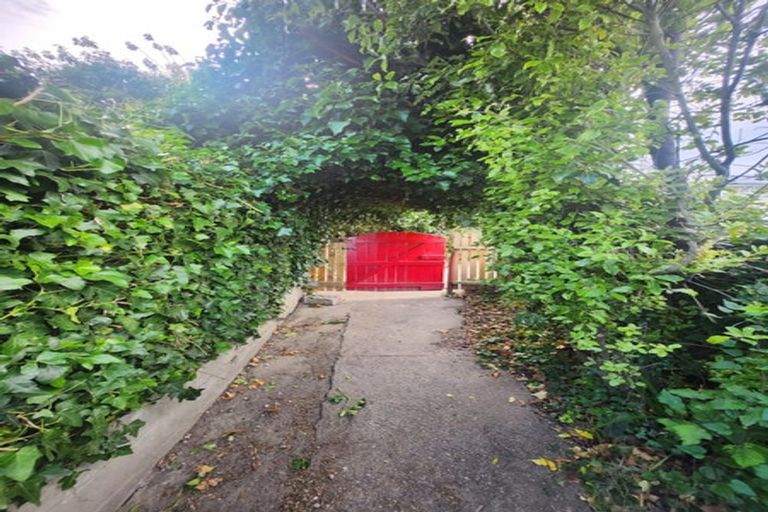 Photo of property in 10a Wharfe Street, South Hill, Oamaru, 9400