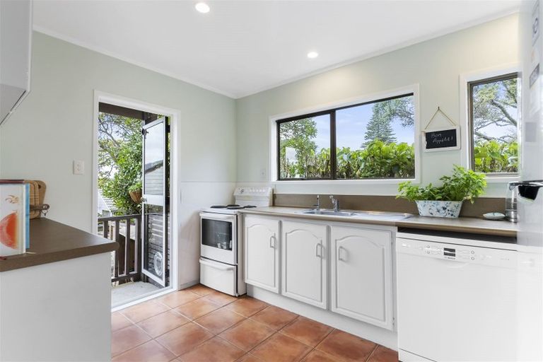 Photo of property in 4/15 Roseberry Avenue, Birkenhead, Auckland, 0626