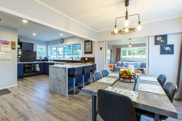 Photo of property in 11 Ries Street, Dannevirke, 4930