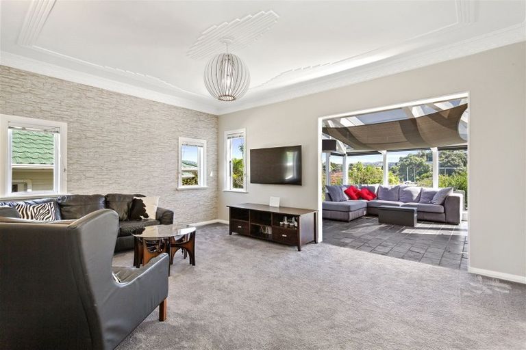 Photo of property in 32 Cavendish Square, Strathmore Park, Wellington, 6022