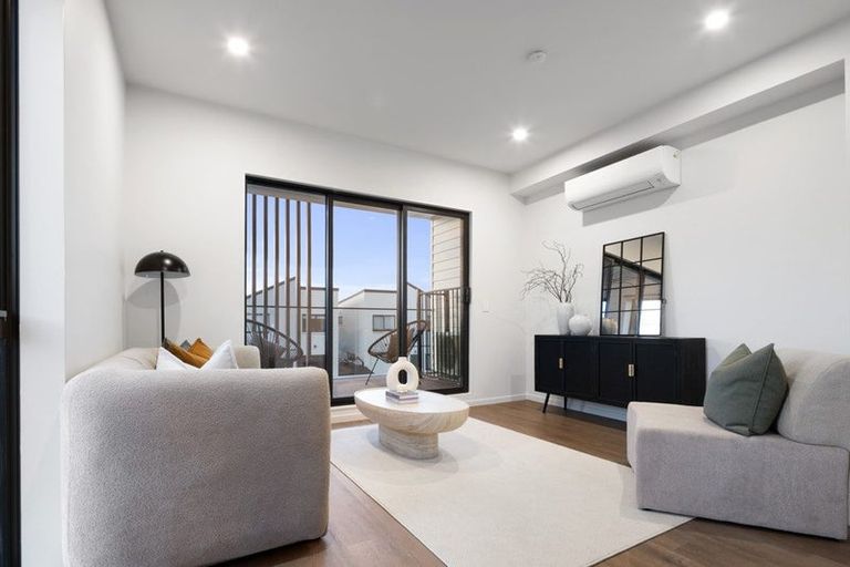 Photo of property in 8/10 Scott Road, Hobsonville, Auckland, 0616