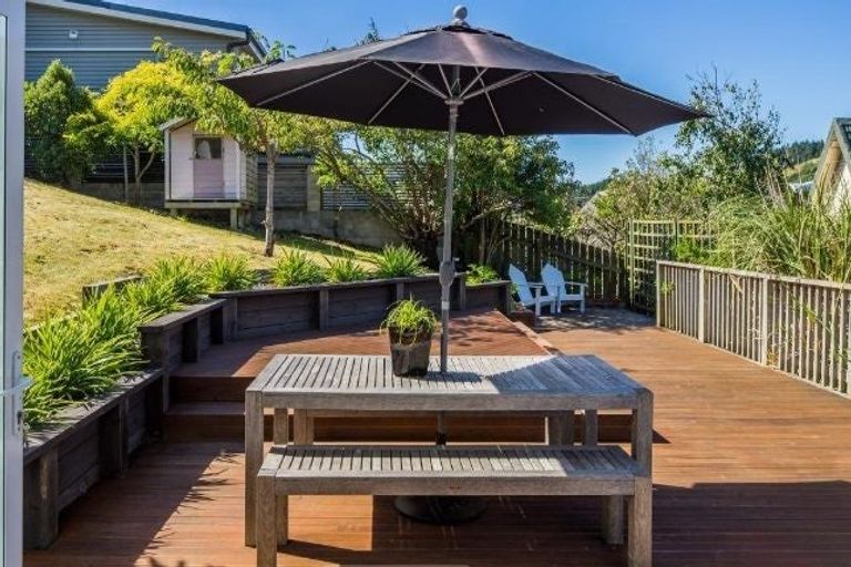 Photo of property in 102 The Parade, Island Bay, Wellington, 6023