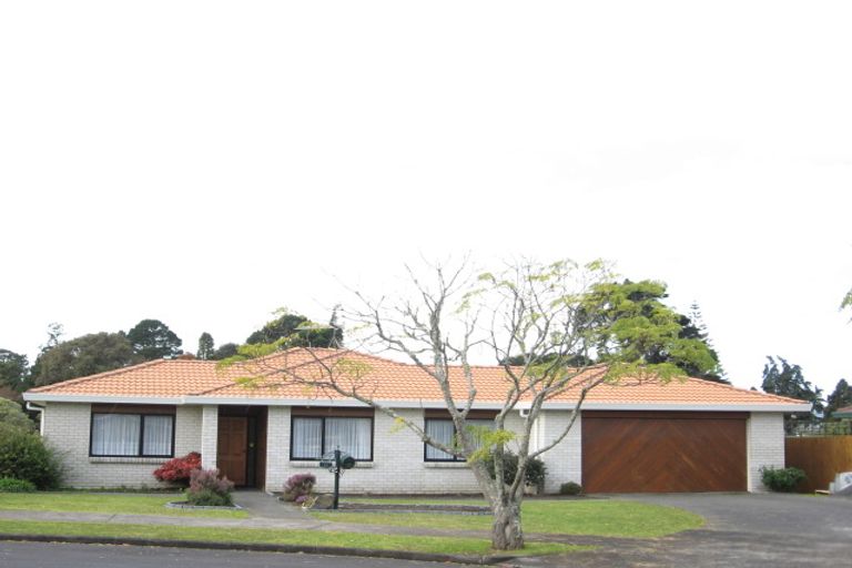 Photo of property in 15 Gairloch Place, Wattle Downs, Auckland, 2103