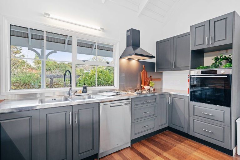 Photo of property in 184 Kuratawhiti Street, Woodside, Greytown, 5794
