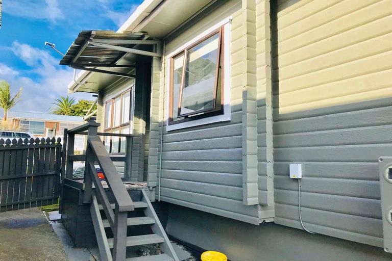 Photo of property in 3/79 Great South Road, Manurewa, Auckland, 2102