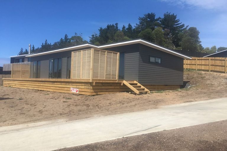 Photo of property in 30 Northcoast Place, Mangawhai Heads, Mangawhai, 0505