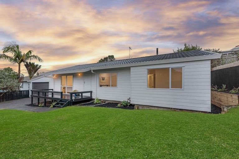 Photo of property in 39 Glynnbrooke Street, Te Atatu South, Auckland, 0610