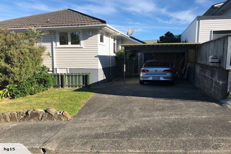 Photo of property in 6 Middlesex Place, Northland, Wellington, 6012