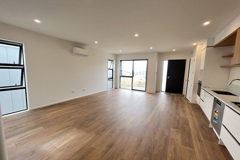 Photo of property in 3 Biokovo Street, Massey, Auckland, 0614