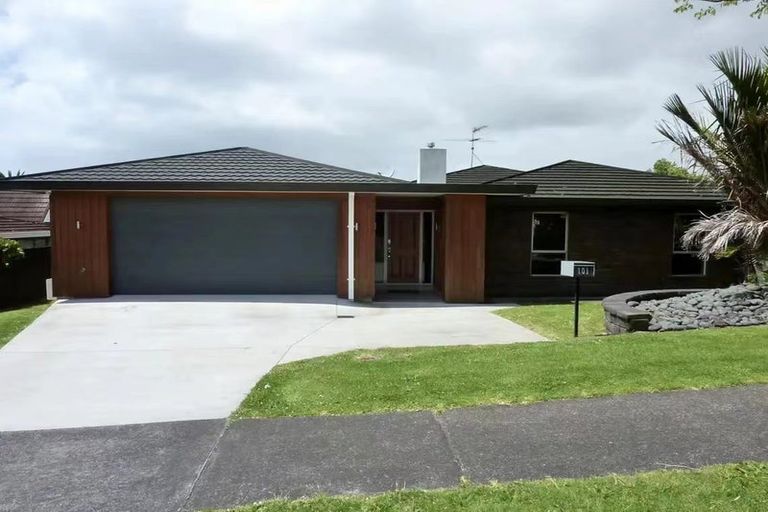 Photo of property in 101 Glenmore Road, Sunnyhills, Auckland, 2010