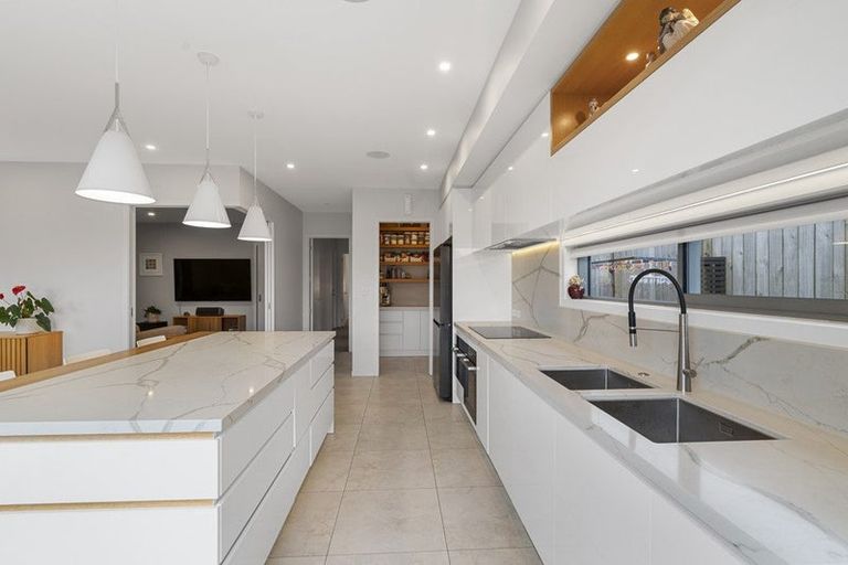 Photo of property in 64 Sandhurst Drive, Papamoa Beach, Papamoa, 3118