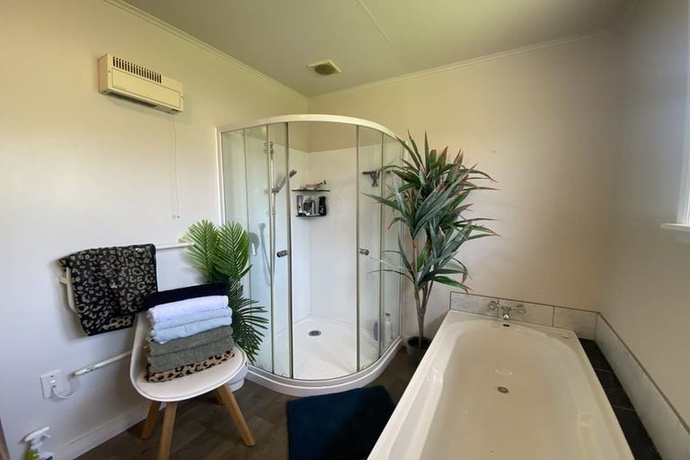 Photo of property in 27 Oxford Street, Picton, 7220