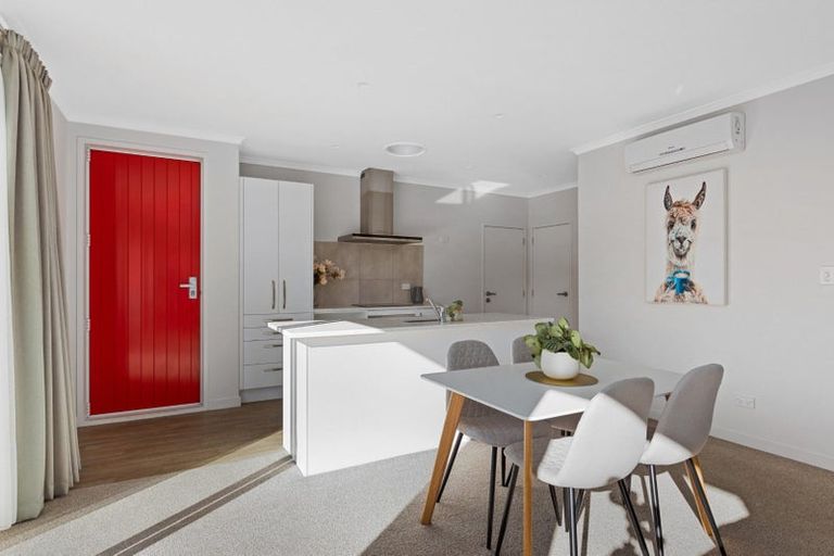 Photo of property in 28a Elizabeth Street, Orewa, 0931