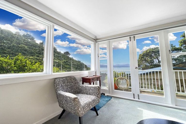 Photo of property in 15a Onslow Road, Khandallah, Wellington, 6035