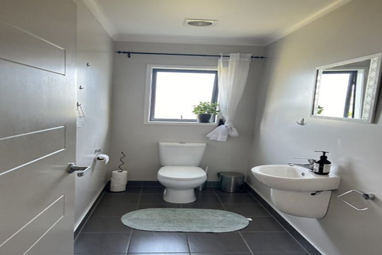 Photo of property in 16 Frankie Stevens Place, Riverstone Terraces, Upper Hutt, 5018