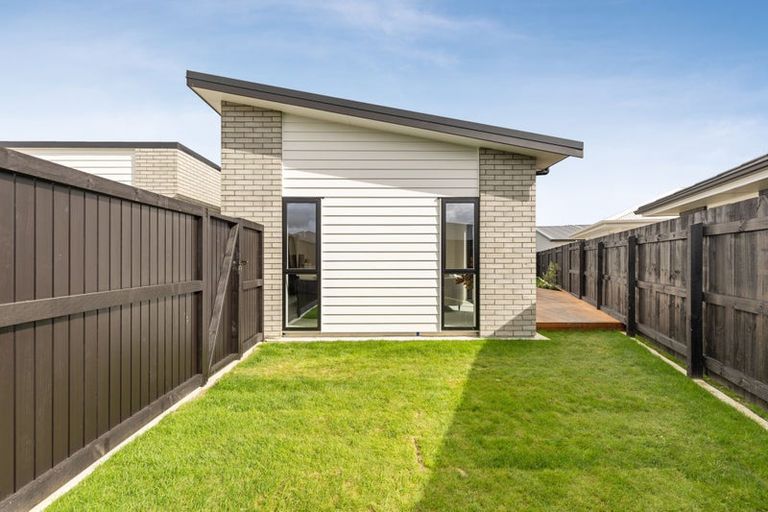 Photo of property in 105 Freedom Drive, Kelvin Grove, Palmerston North, 4470