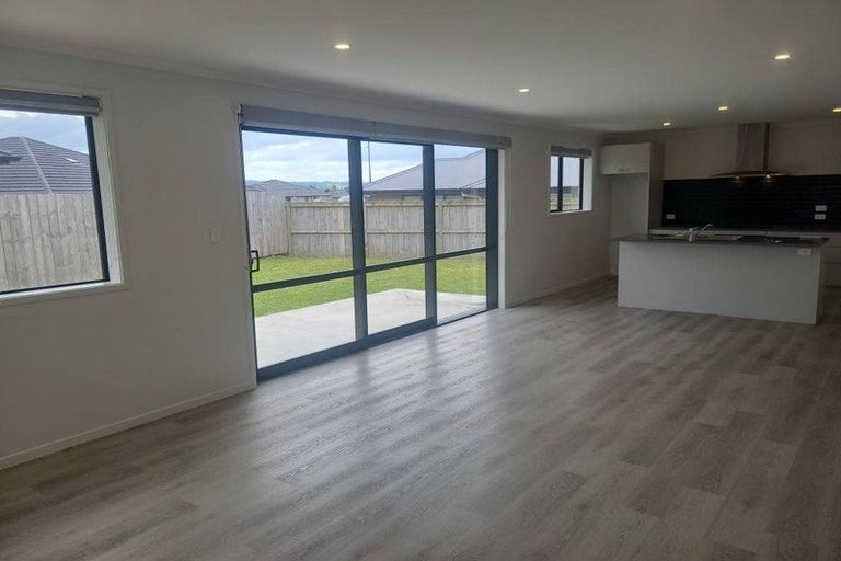 Photo of property in 5 Kapiakauri Road, One Tree Point, 0118