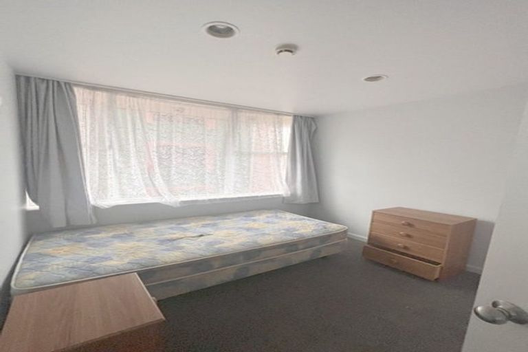 Photo of property in Terrace Tower Apartments, 9b/126 The Terrace, Wellington Central, Wellington, 6011