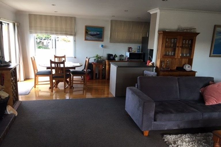 Photo of property in 705a Collinge Road, Mayfair, Hastings, 4122