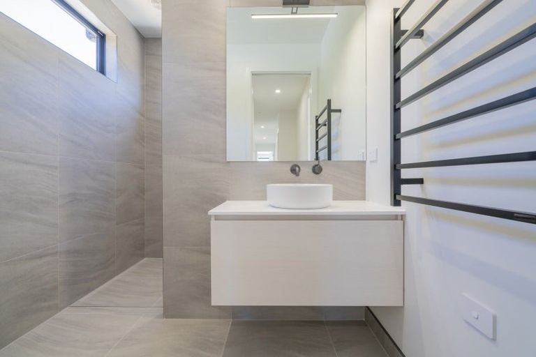 Photo of property in 8 Ian Hopper Way, Pauanui, 3579