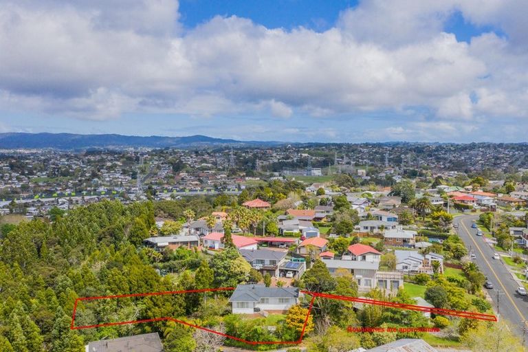 Photo of property in 81b Colwill Road, Massey, Auckland, 0614