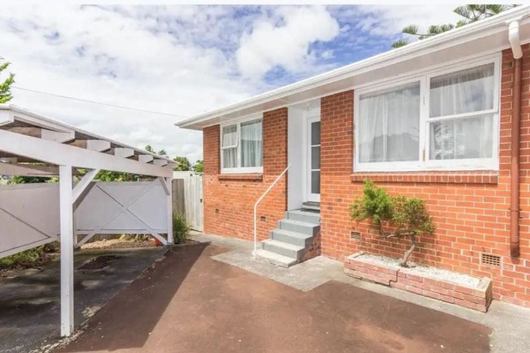 Photo of property in 4/104 Titirangi Road, New Lynn, Auckland, 0600