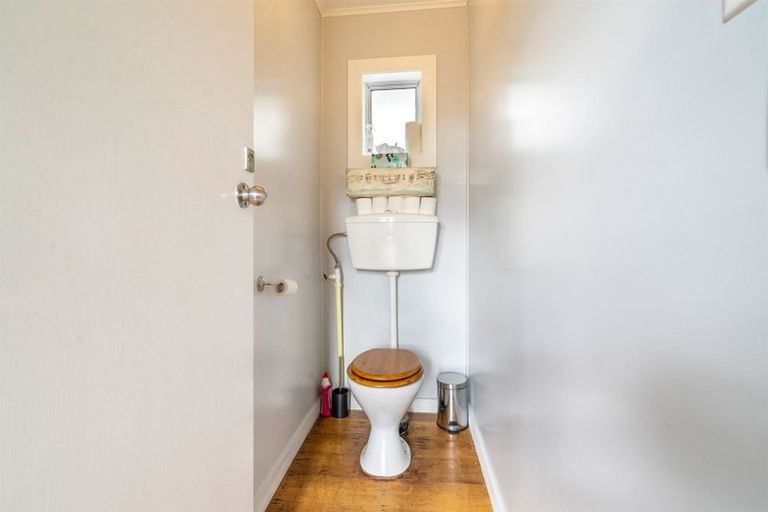 Photo of property in 246f Marine Parade, Bluff, 9814