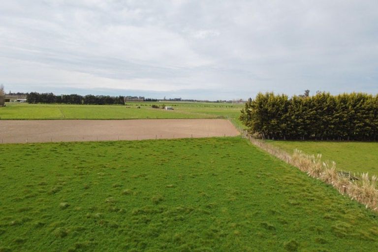 Photo of property in 102 Levels Plain Road, Levels, Timaru, 7975