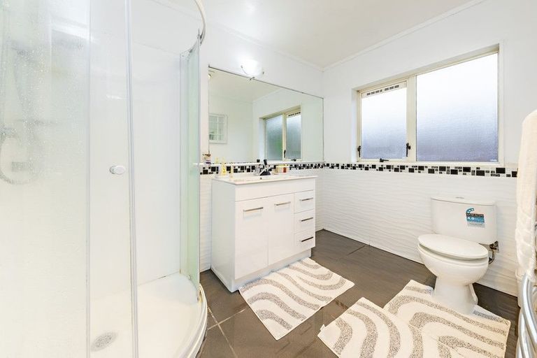 Photo of property in 30 Sheriff Place, Randwick Park, Auckland, 2105