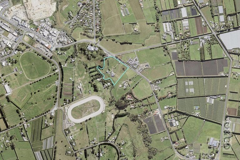 Photo of property in 522 State Highway 16, Kumeu, 0892