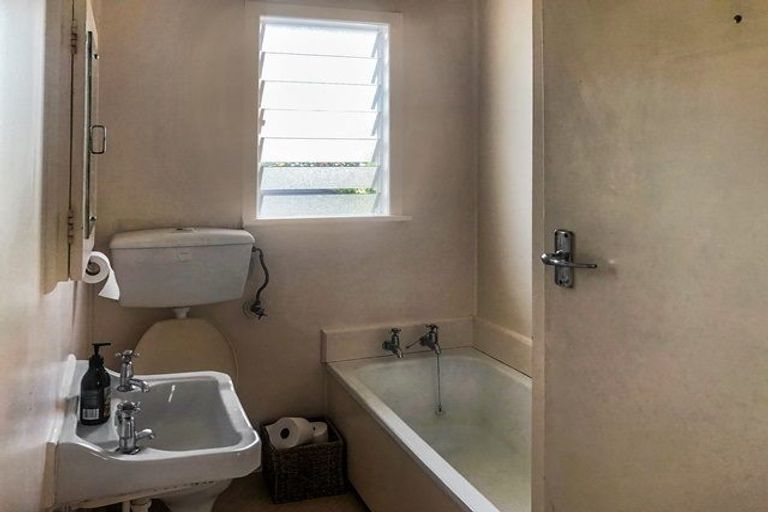 Photo of property in 85 Albany Highway, Unsworth Heights, Auckland, 0632