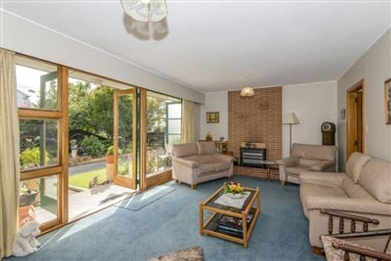 Photo of property in 5 Withells Road, Avonhead, Christchurch, 8042