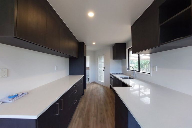 Photo of property in 33 Aronia Way, Goodwood Heights, Auckland, 2105