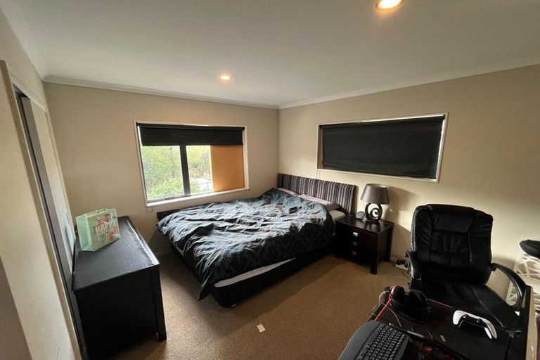 Photo of property in 19a Kelwyn Road, Kelston, Auckland, 0602